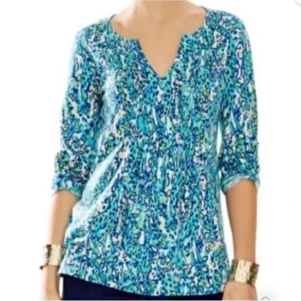 Lilly Pulitzer Brayden Vneck Blouse Roll-Tab Sleeve Blue Green GIRAFFE Top Small